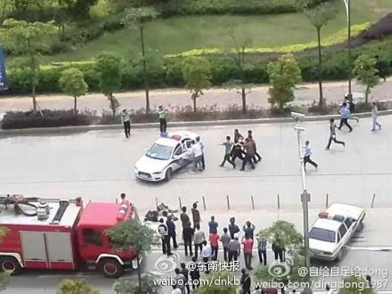图为事故现场